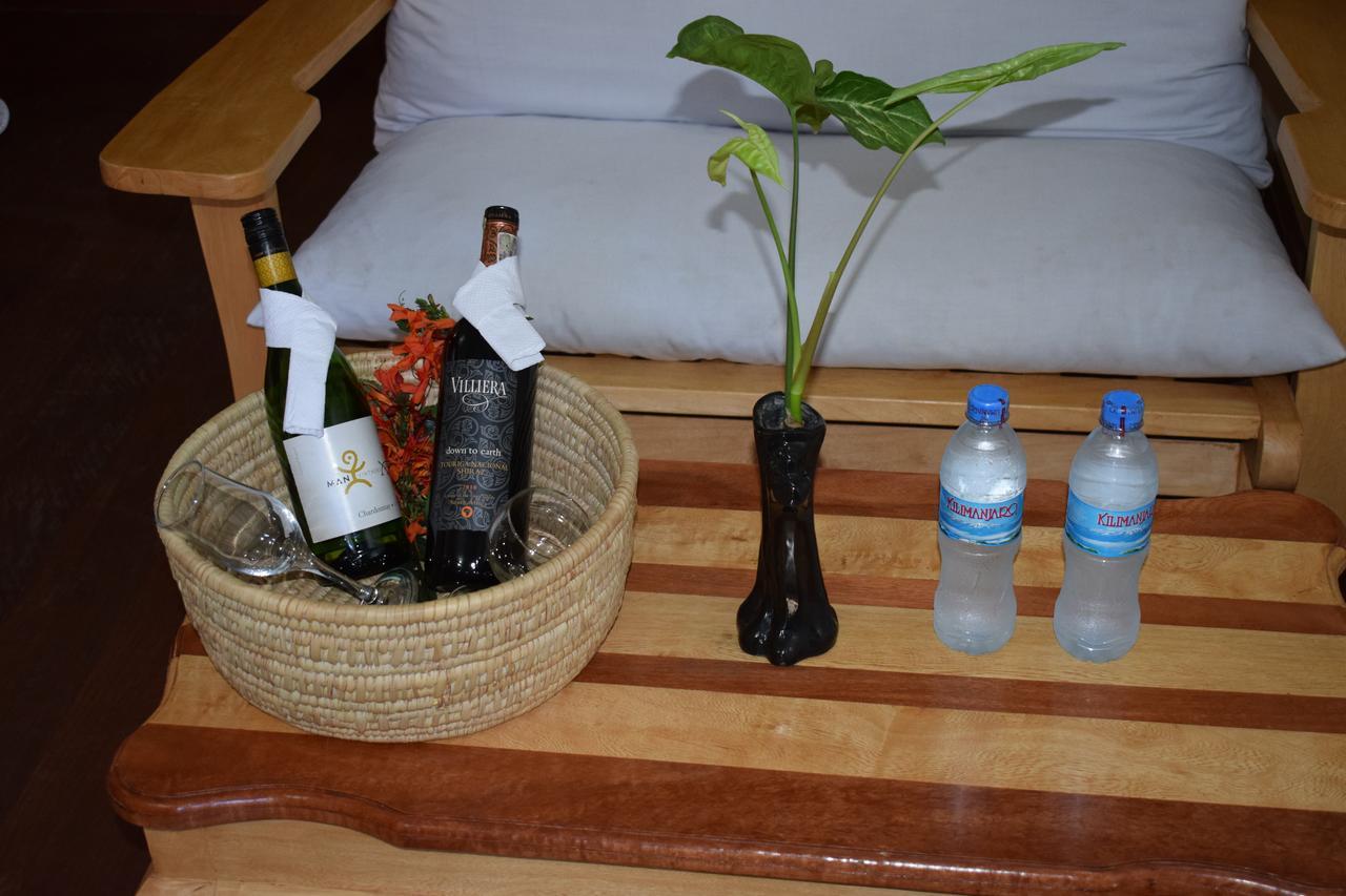 Ngorongoro Lodge Huyện Huyện Karatu Ngoại thất bức ảnh