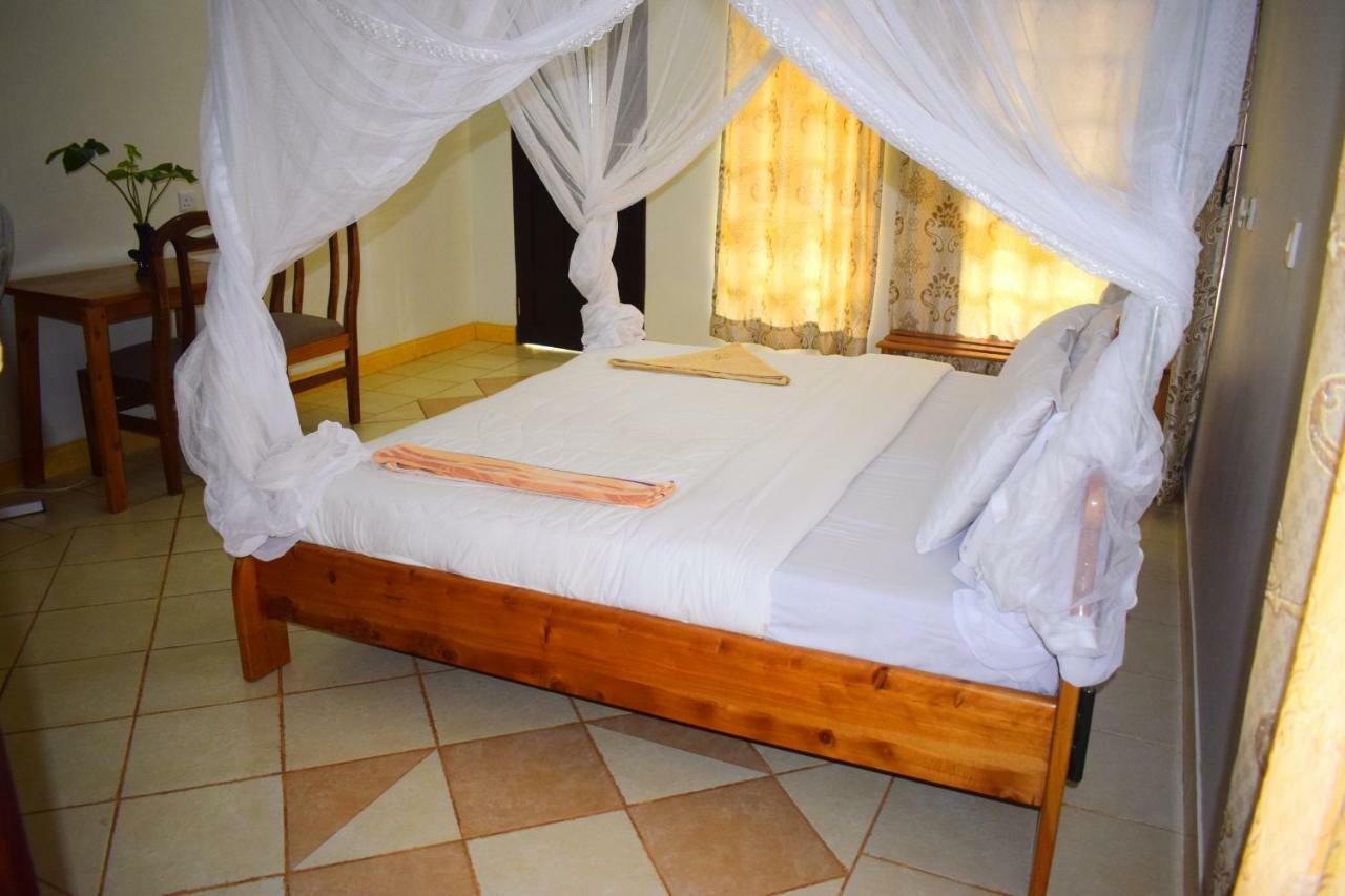 Ngorongoro Lodge Huyện Huyện Karatu Ngoại thất bức ảnh